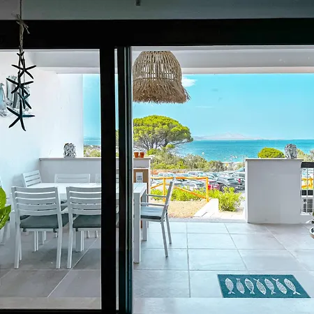224 Seafront Terrace With Access Apartment