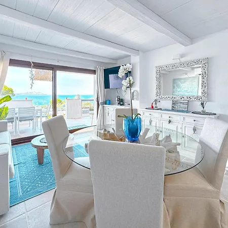 شقة 224 Seafront Terrace With Access بايا سردينيا